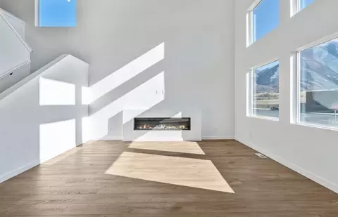 Living - 1036 E 310 S, Salem, UT 84653 photo 2 of 6