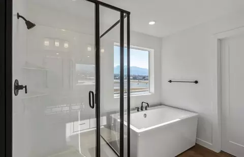 Bath - 1036 E 310 S, Salem, UT 84653 photo 4 of 5