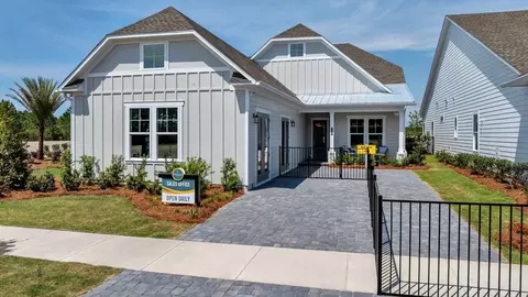 573 Millbridge Dr, Panama City Beach, FL 32413