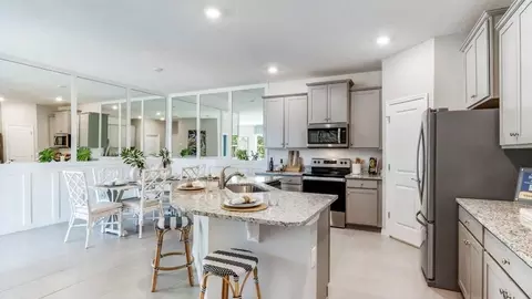 Kitchen - 15720 8th Pl E, Bradenton, FL 34212 photo 2 of 3