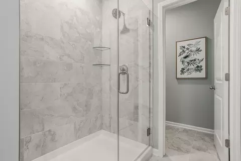 Bath - 965 Ty Dr, Lithopolis, OH 43136 photo 6 of 7