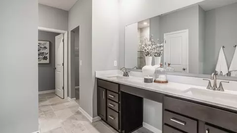 Bath - 965 Ty Dr, Lithopolis, OH 43136 photo 5 of 7
