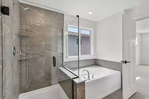 Bath - 24229 13th Ave SE, Bothell, WA 98021 photo 4 of 5