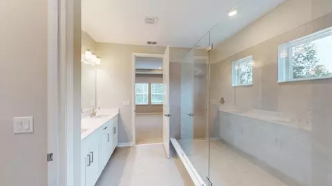 Bath - 86579 Oar Row N, Yulee, FL 32097 photo 3 of 28