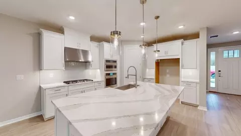 Kitchen - 86579 Oar Row N, Yulee, FL 32097 photo 3 of 19