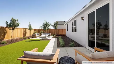 Exterior - 2005 Doug Mccullough Ln, Modesto, CA 95355 photo 4 of 14