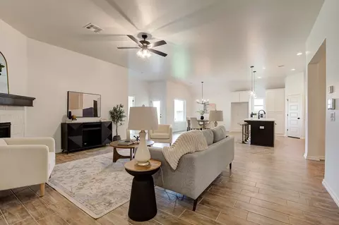 Living - 7201 E Oakland St, Broken Arrow, OK 74014 photo 3 of 3