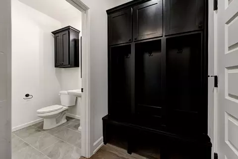 Entry Way - 7201 E Oakland St, Broken Arrow, OK 74014 photo 3 of 4