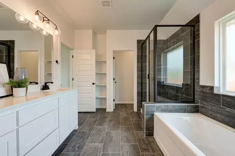 Bath - 7201 E Oakland St, Broken Arrow, OK 74014 photo 3 of 5