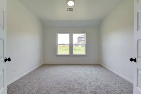 Bedroom - 7201 E Oakland St, Broken Arrow, OK 74014 photo 9 of 10