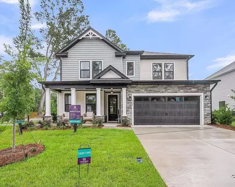 216 Creek Pointe Dr, Moncks Corner, SC 29461