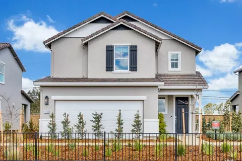 10003 Fletching Way, Sacramento, CA 95829