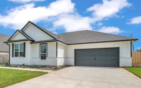 8005 Candy Ln, Waco, TX 76708