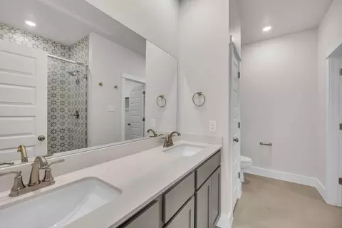 584 Gus Loop, Georgetown, TX 78626 photo 9