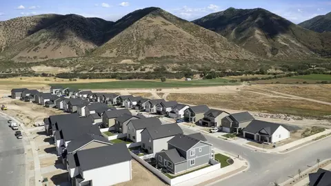 View/Area - 718 N 1600 E, Salem, UT 84653 photo 11 of 19