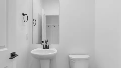 Bath - 718 N 1600 E, Salem, UT 84653 photo 5 of 11