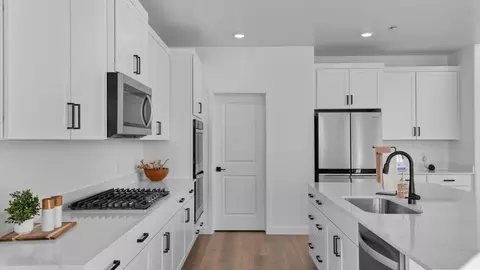 Kitchen - 718 N 1600 E, Salem, UT 84653 photo 3 of 8