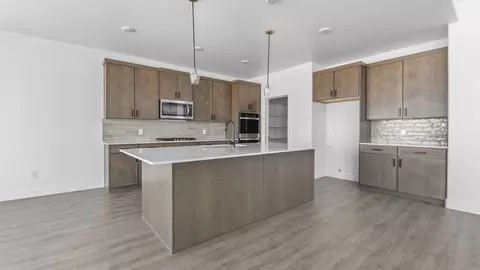 Kitchen - 718 N 1600 E, Salem, UT 84653 photo 4 of 10