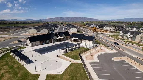 View/Area - 718 N 1600 E, Salem, UT 84653 photo 4 of 16