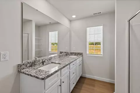 Bath - 830 Willow Estates Dr, Shelby, NC 28150 photo 1 of 3