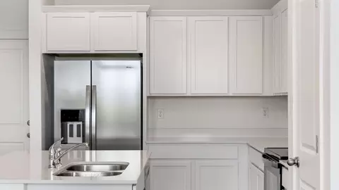 Kitchen - 2254 Crosswind St, Fort Lupton, CO 80621 photo 3 of 5