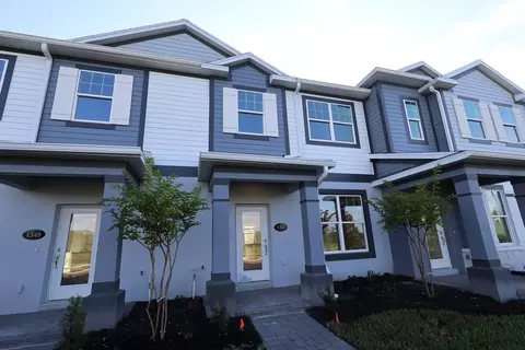 Exterior - 1353 Hyde St, Saint Cloud, FL 34771 photo 7 of 13