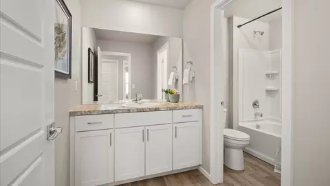 Entry Way - 3965 S Blake Ln, Spokane, WA 99206 photo 3 of 3
