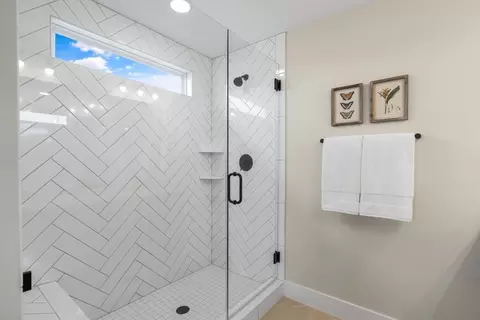 Bath - 13037 Pierce St, Parrish, FL 34219 photo 1 of 2