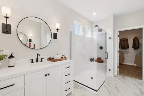 Bath - 831 Heritage Blvd, Delaware, OH 43015 photo 1 of 3