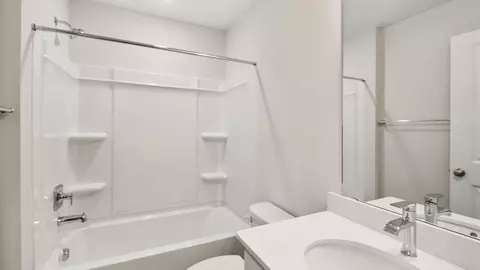 Bath - 7537 Silver Thread Way, Brandywine, MD 20613 photo 4 of 13