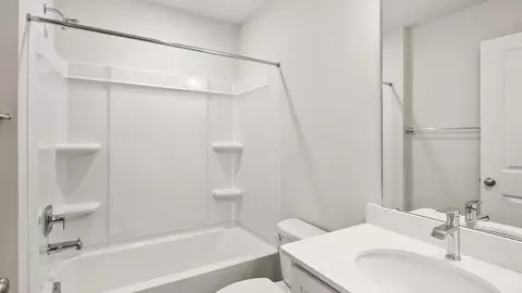 Bath - 7537 Silver Thread Way, Brandywine, MD 20613 photo 5 of 13