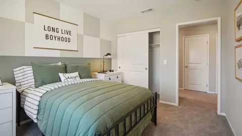 Bedroom - 31053 Willow Oak Dr, Winchester, CA 92596 photo 5 of 6