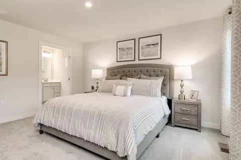 Bedroom - 125 Stonecrest Trl, Elyria, OH 44035 photo 5 of 5