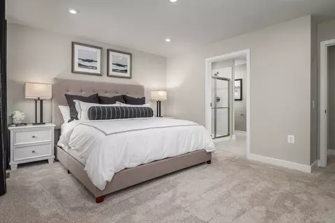 Bedroom - 125 Stonecrest Trl, Elyria, OH 44035 photo 2 of 5