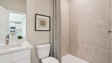 Bath - 4428 SW 69th St, Ocala, FL 34474 photo 1 of 4