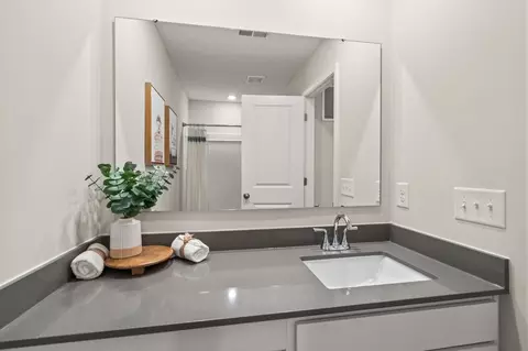 Bath - 206 Scorsese St, Springfield, OH 45505 photo 10 of 10