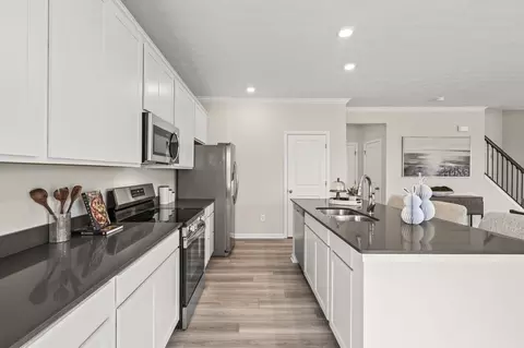 Kitchen - 206 Scorsese St, Springfield, OH 45505 photo 7 of 8
