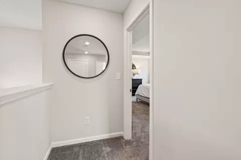 Entry Way - 206 Scorsese St, Springfield, OH 45505 photo 8 of 10