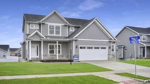 1701 Littlefield Ln, Mahomet, IL 61853