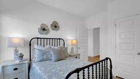 Bedroom - 28025 Hallow Trl, Elberta, AL 36530 photo 7 of 23