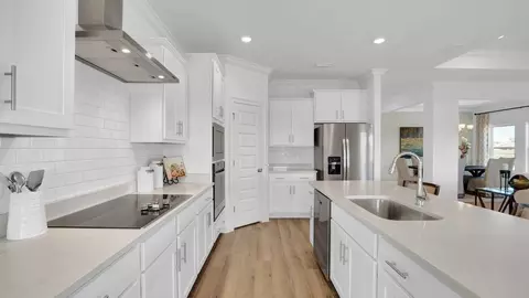 Kitchen - 28025 Hallow Trl, Elberta, AL 36530 photo 3 of 8