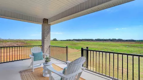 Exterior - 28025 Hallow Trl, Elberta, AL 36530 photo 3 of 9