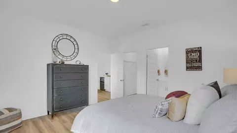Bedroom - 28025 Hallow Trl, Elberta, AL 36530 photo 10 of 23