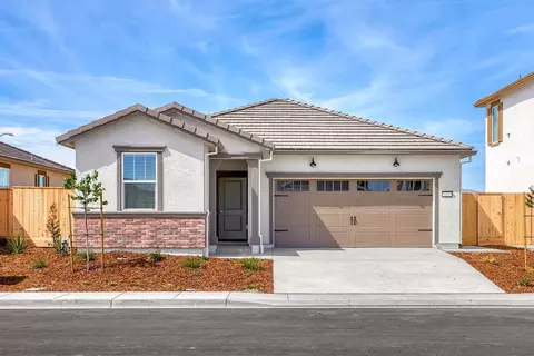Exterior - 632 Darlington Way, Patterson, CA 95363 photo 2 of 10