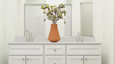 Bath - 976 Braxstyn Way W, Madera, CA 93636 photo 4 of 6