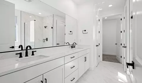 Bath - 770 E Lorca St, Mountain House, CA 95391 photo 2 of 6