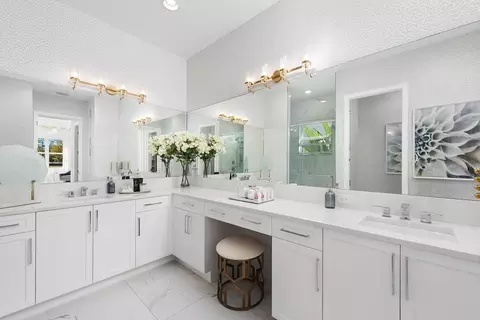 Bath - 2841 Ridgecrest Pl, Naples, FL 34112 photo 1 of 1