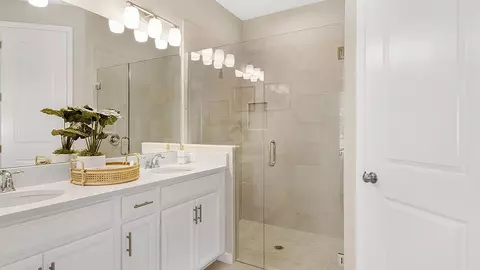 Bath - 13610 Cornerstone Way, Parrish, FL 34219 photo 1 of 3