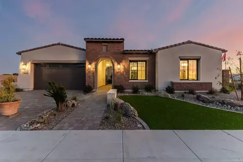Exterior - 1533 E Cherrywood Pl, Chandler, AZ 85249 photo 2 of 9