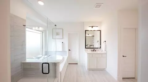 Bath - 1506 Spring Hill Dr, Cedar Hill, TX 75104 photo 1 of 1